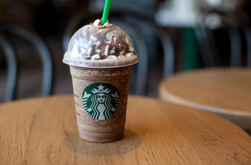  Amazon e Starbucks lavorano insieme al lancio di ‘caffetterie intelligenti’ che usano la tecnologia ‘Just Walk Out’