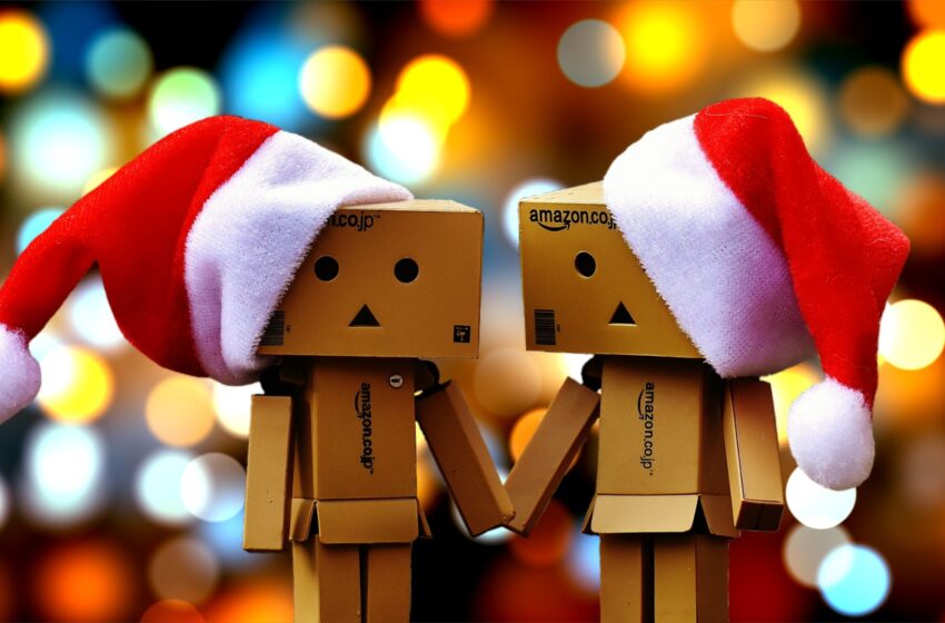  Amazon celebra la gentilezza nella sua nuova campagna natalizia globale