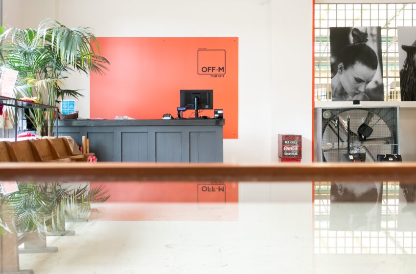  Off-market è il giovane outlet che punta a reinventare il concetto di shopping online e offline rendendolo inclusivo e adatto a tutti gli stili