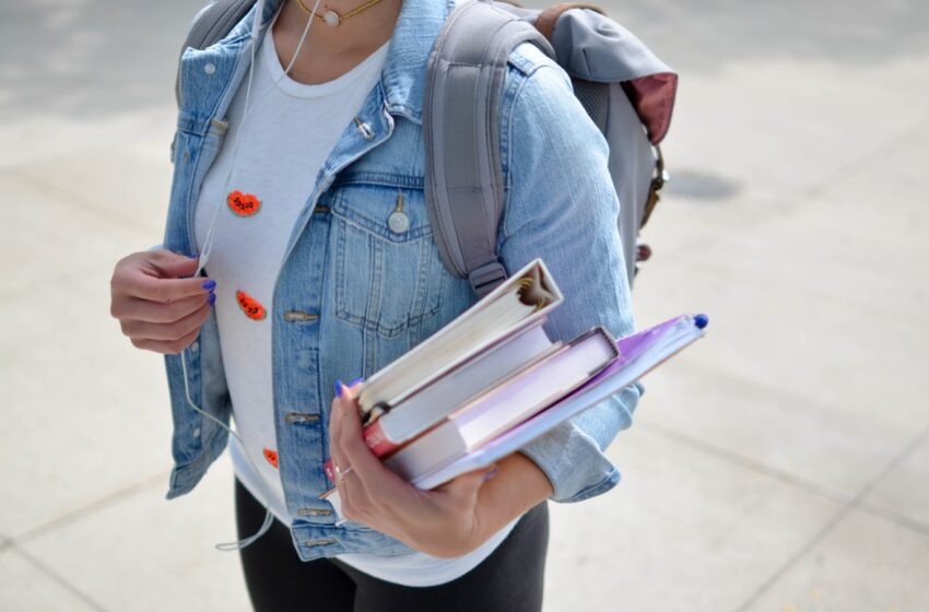  Indagine idealo – l’inflazione colpisce anche il settore scuola: uno zaino quest’anno costa il 13% in più
