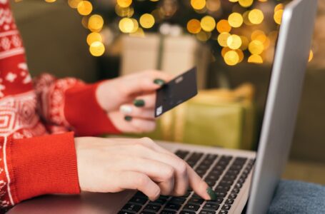 Come affrontare e risolvere le 7 frustrazioni dello shopping natalizio online
