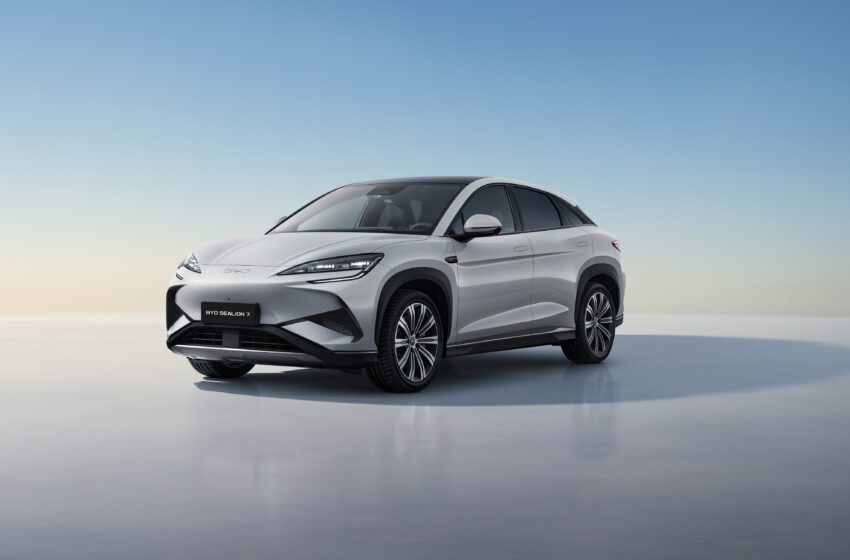  BYD e MAXI insieme per la mobilità elettrica professionale: consegnate ai tassisti le prime BYD Sealion 7