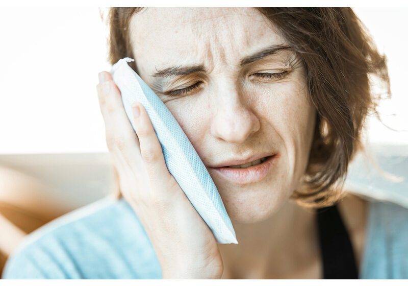  Mal di denti: rimedi efficaci per intervenire subito e alleviare l’infiammazione