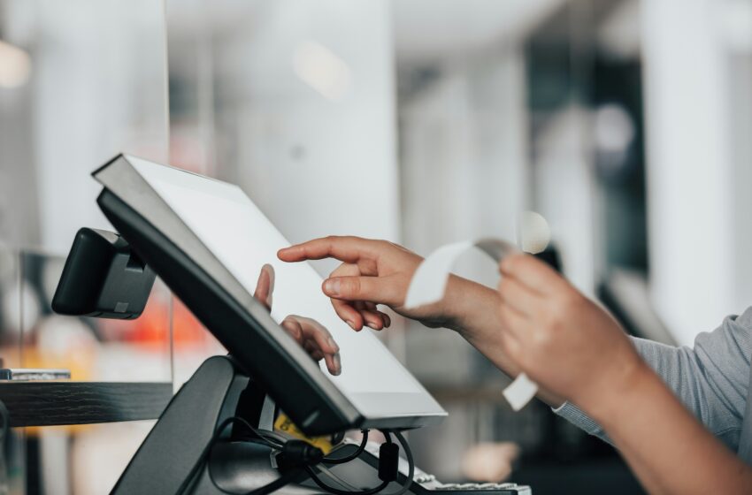  Rivoluzione fiscale per oltre 1,5 milioni di esercenti: l’80% dei registratori di cassa telematici sarà obsoleto entro il 2027